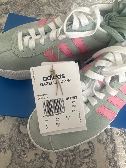 Кроссовки Adidas