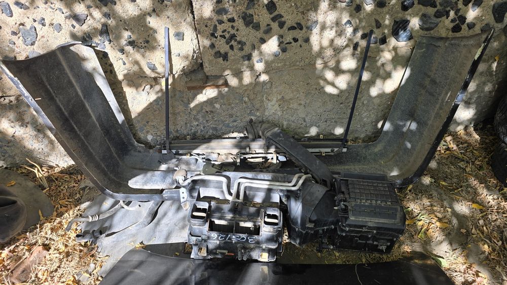 Запчасти Мерседес 210