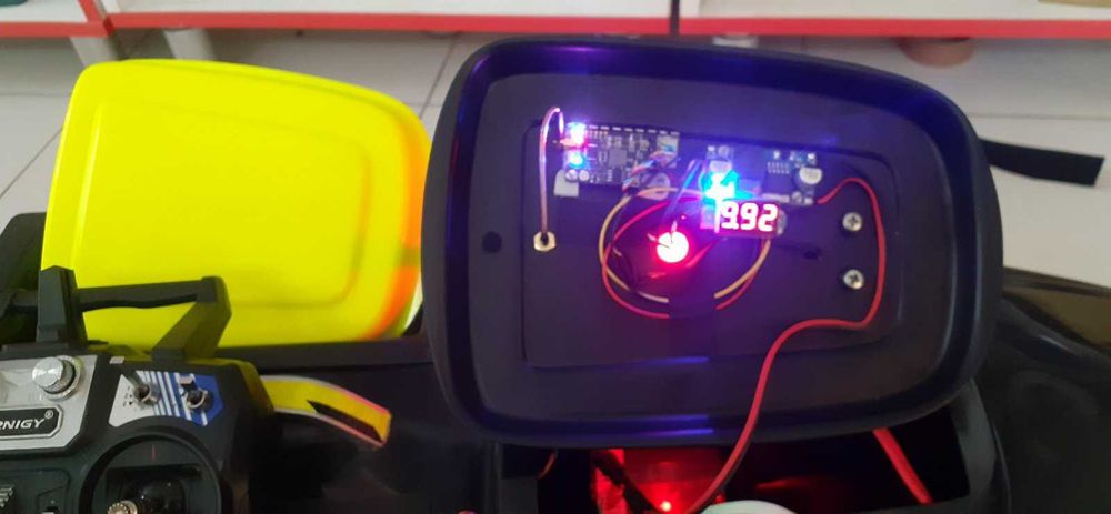 navomodel plantat cu camera video WI-FI FPV & monitor 5,8Ghz