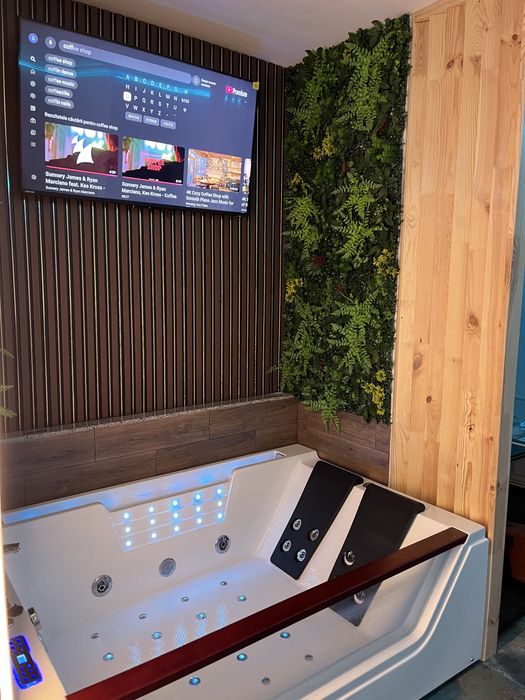 Regim hotelier 5* cu jacuzzi in cameră