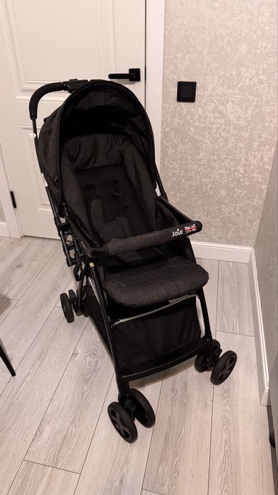 Продам коляску прогулочную