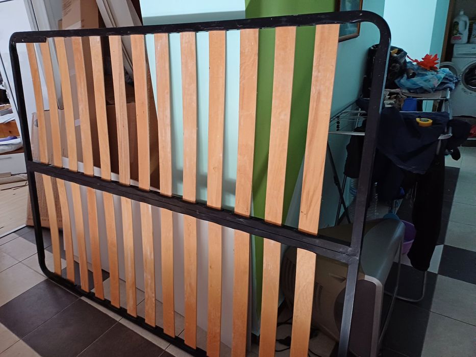 Продавам подматрачна рамка с матрак "Дормео"