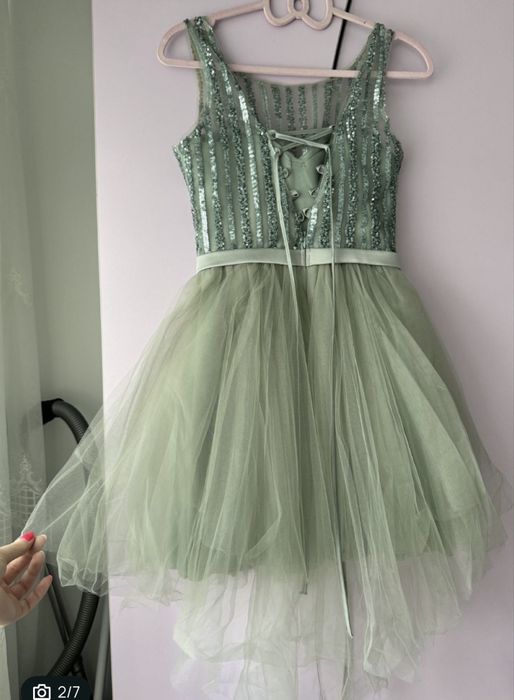 Официални рокли като нови