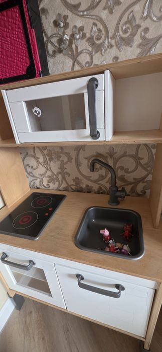 Детскии кухонныи гарнитур от IKEA.