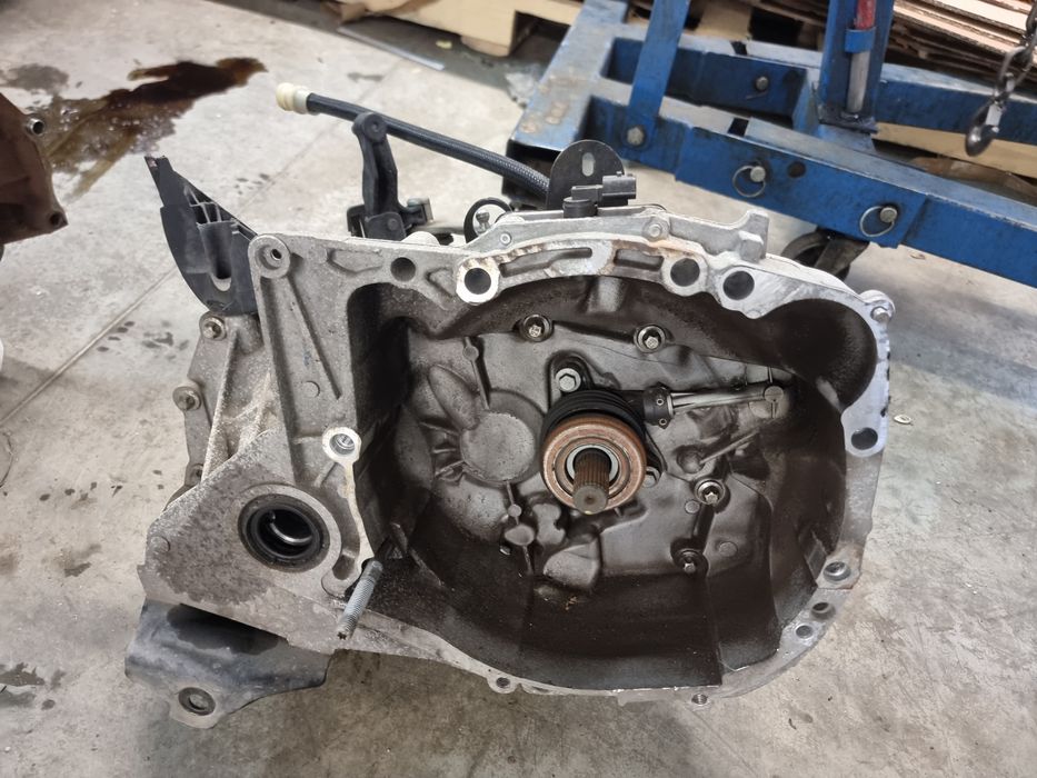 Cutie de  viteze in 5 trepte Renault Clio 4 Hatchback 1.2 Benzina 2015