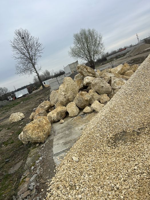 Piatra decorativa gradina/curte/piatra crem/roscata(clinceni/domnesti-sabareni/ciorogarla-bacu/bragadiru-magurele-jilava-popesti leordeni-glina-