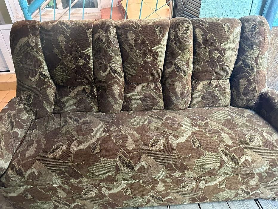 Диван в хорошем состоянии