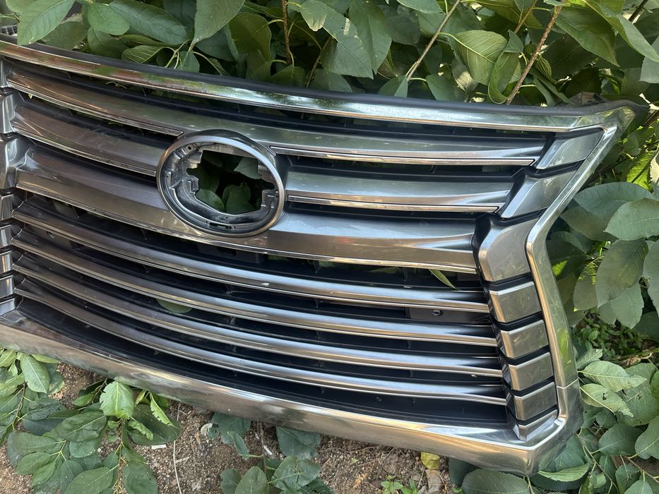 Решетка Lexus LX 570
