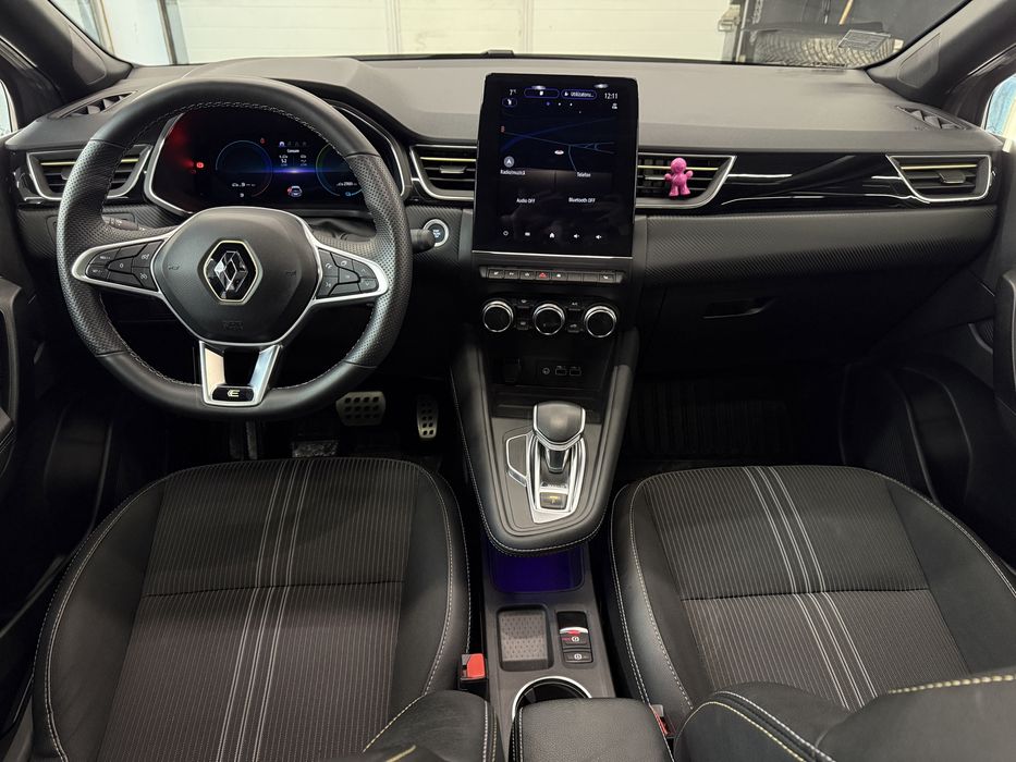 Vând Renault Captur E-Tech 145 Hybrid – E-Tech Engineered, anul 2023