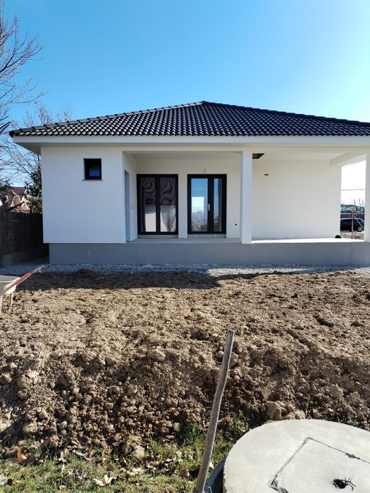 Casă nouă premium intrare Oșorhei