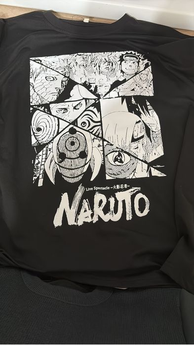 продается много мужской одежды