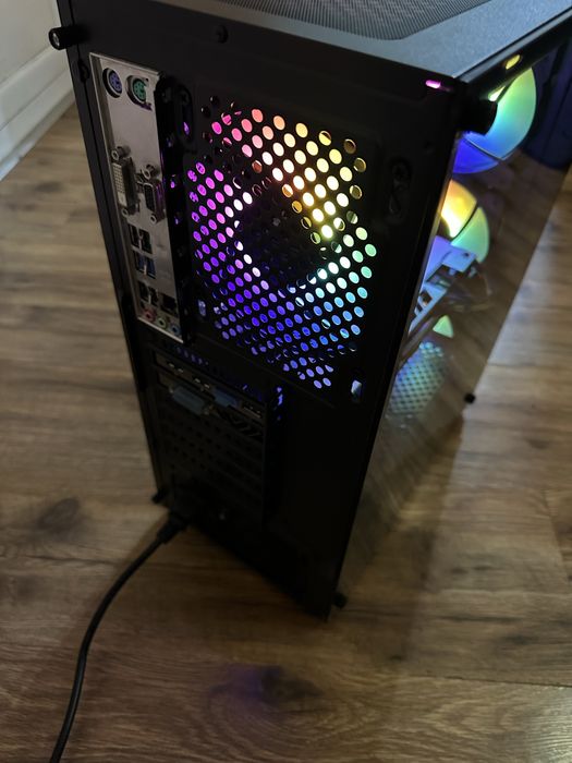 Бюджетен Геймърски компютър i5/ RX 580 / 16GB RAM / SSD