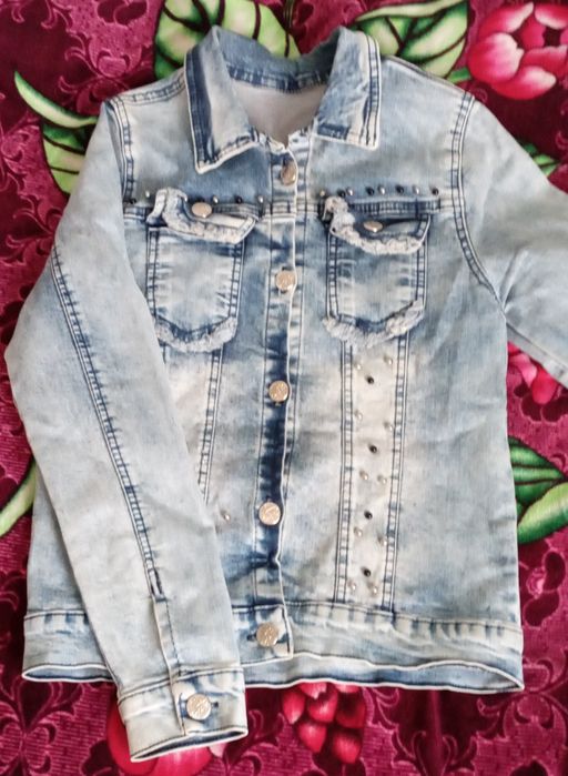 Куртка джинсовая и ветровка