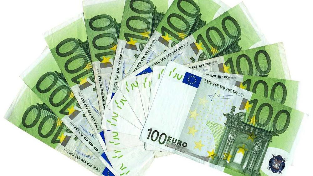 CREDITE ȘI INVESTIȚII: credite imobiliare, credite pentru afaceri, credite agricole etc.