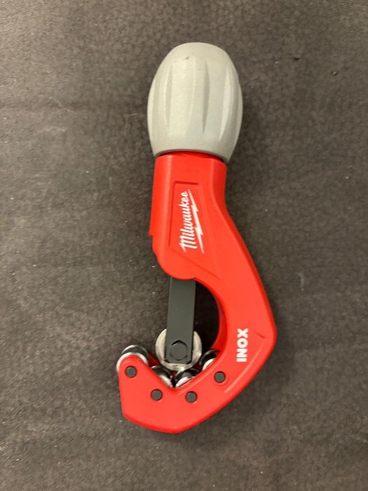 Milwaukee cuțit țevi inox