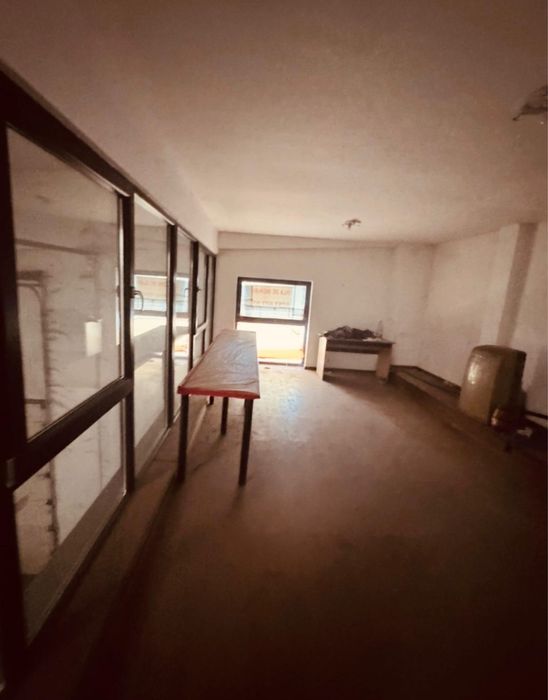 Vanzare hala  800  m.p. inchiriata cu 3600 euro pe luna in Jilava