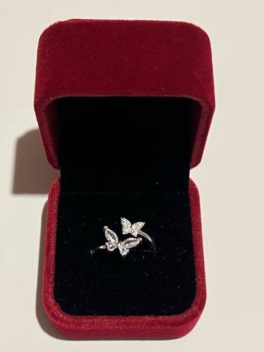 Inel de argint cu fluturasi