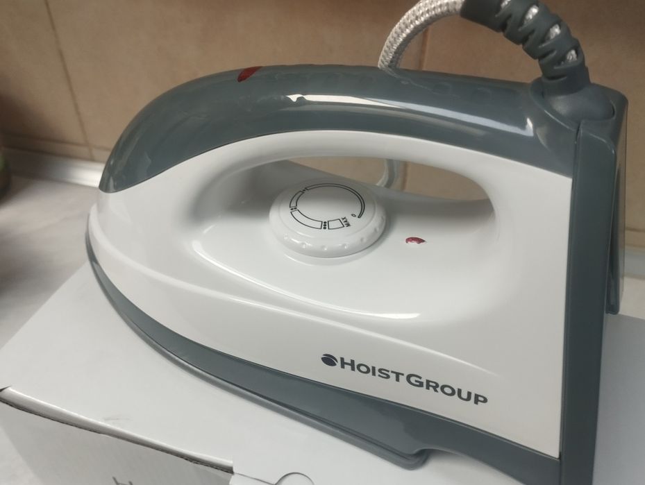 Ютия за гладене Hoist Group .