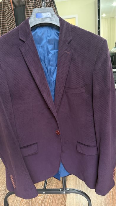 Мужские  костюмы