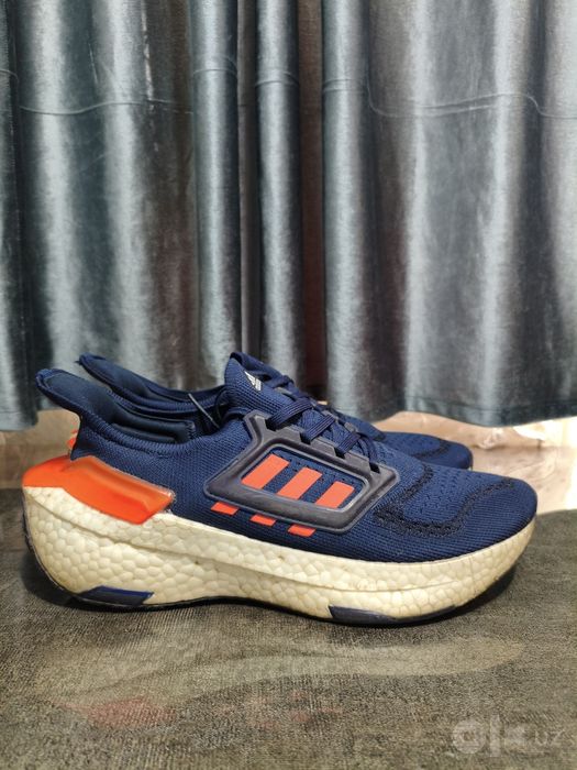 Оригинальные кроссовки Adidas