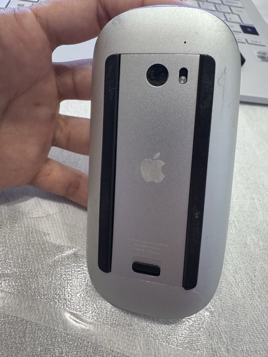 Apple A1296 Wireless Bluetooth Magic Laser Mouse White