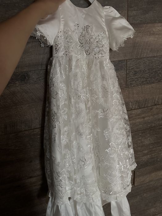 Rochie albe botez pentru bebelusa