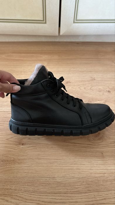 Продам зимнюю обувь!