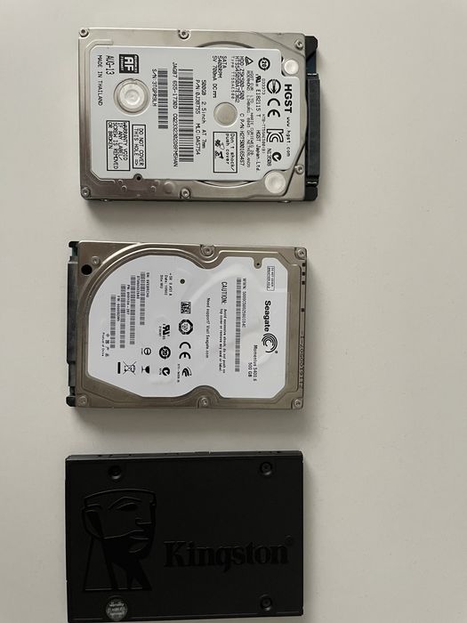 HDD HGST 500GB, Seagate 500GB și SSD Kingston 480GB SATA