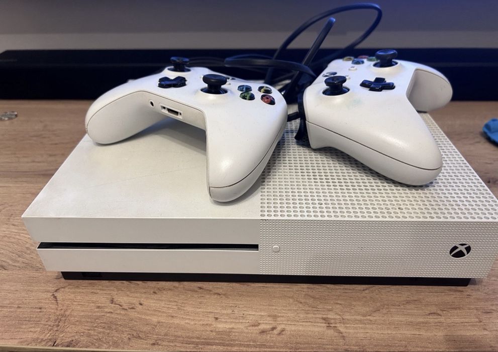 Vand XBOX One S 1TB