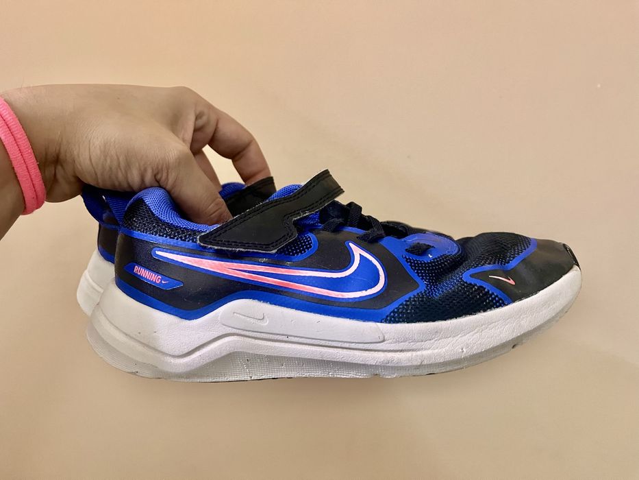 Маратонки nike 34