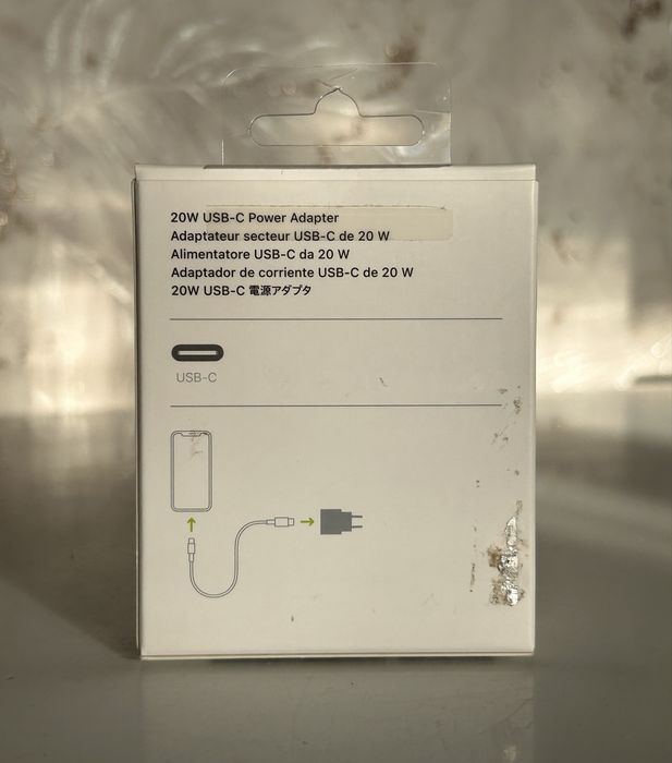 Оригинал Apple 20W USB-C.