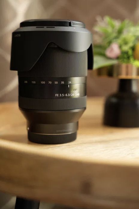 Обектив Sony FE 24-240