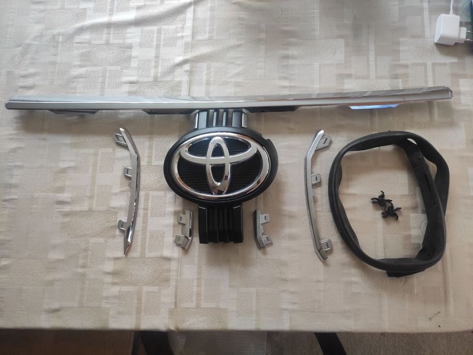 Оригинална Емблема Toyota Land Cryser