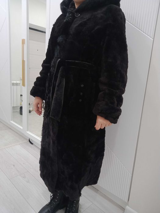 Продам Шубу мутоновую