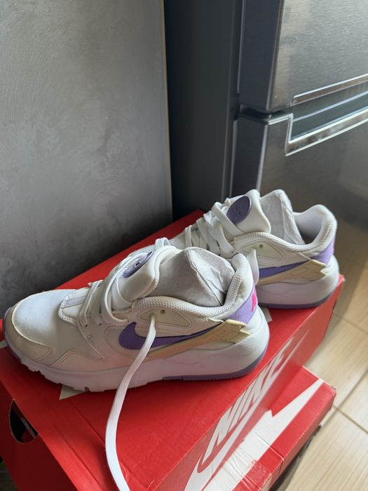 Adidasi Nike pentru femei