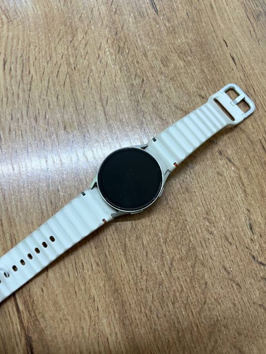 Смарт-часы Galaxy Watch 7