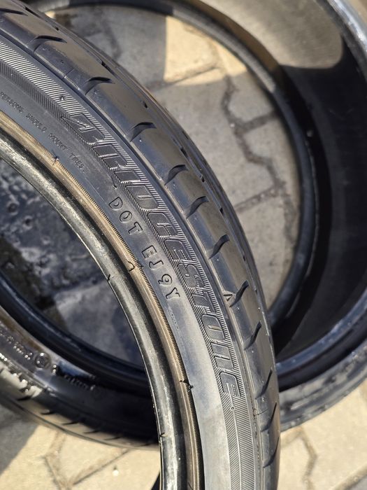 235 35 19 Bridgestone