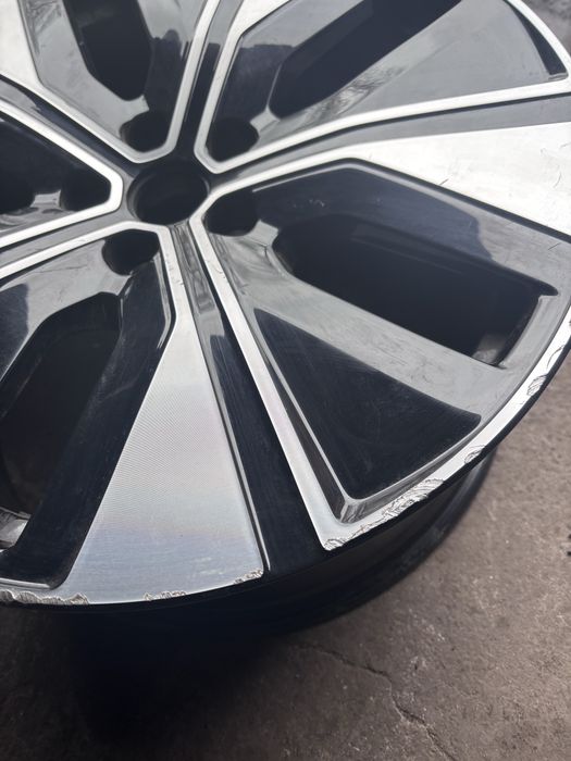 Оригинална джанта за Волво Полестар Volvo Polestar 32327782