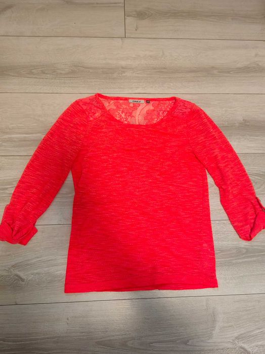 *Къс топ* (блуза)