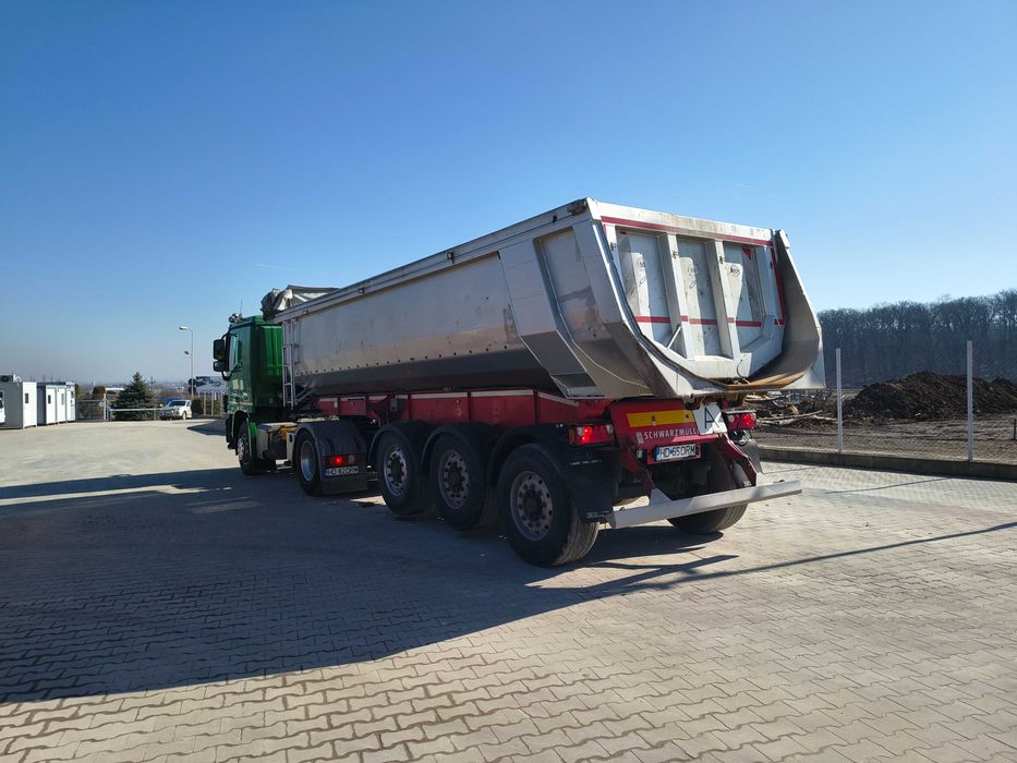 Semiremorca Schwarzmuller