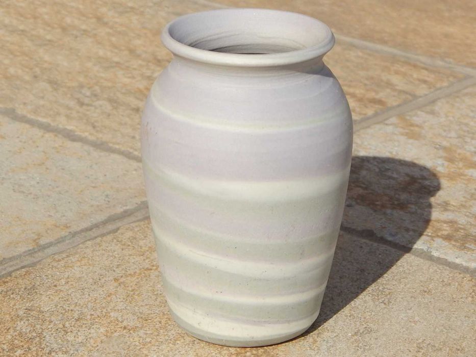Vaza de lut artizanala inaltime 9 cm