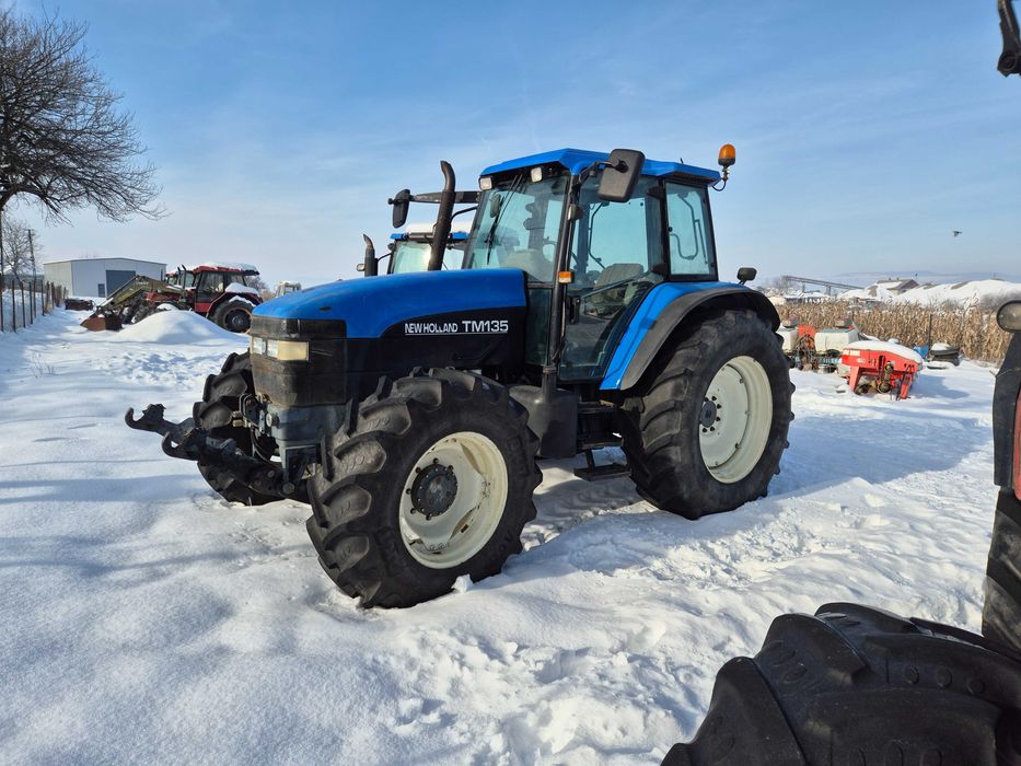 Tractor New Holland TM 135