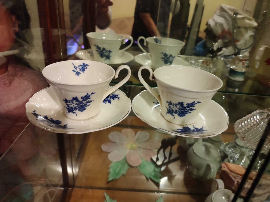 Seturi de cafea (din porțelan fin) și de pahare