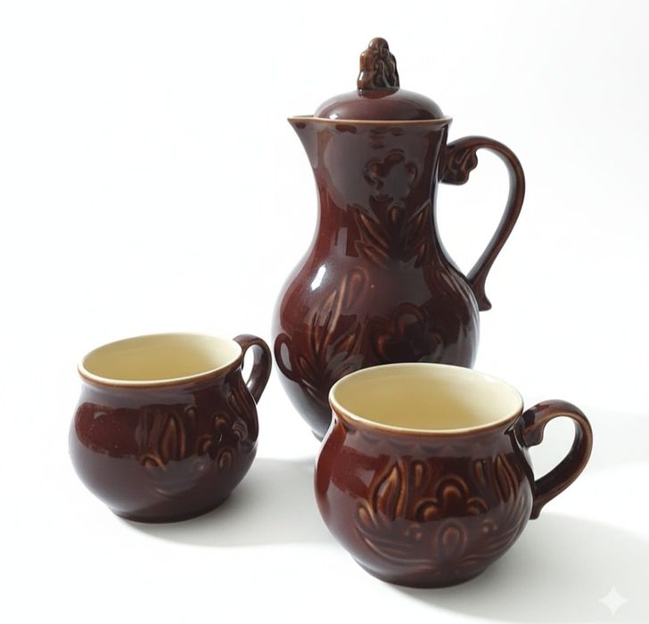 Керамический кувшин с 2 чашки.