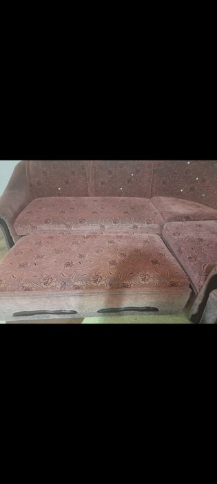 Продам диван в очень хорошем состоянии. Дешево