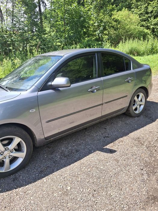 MAZDA 3 2004 — imagine 2