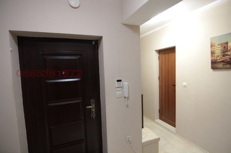 Продава се Тристаен апартамент в Варна, Възраждане 4 - 115 кв.м за 1007 €/кв.м - Снимка #11