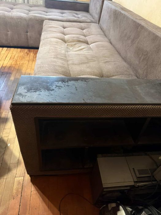 Кафяв неразтегателен ъглов диван