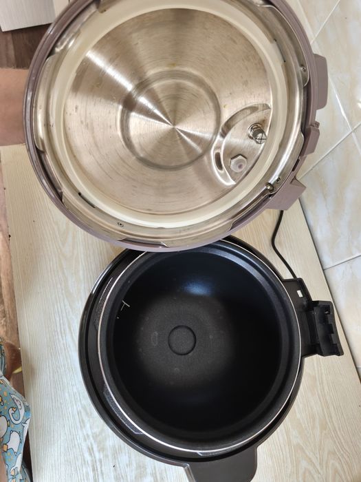 Мультиварка-скороварка Redmond RMC-PM505