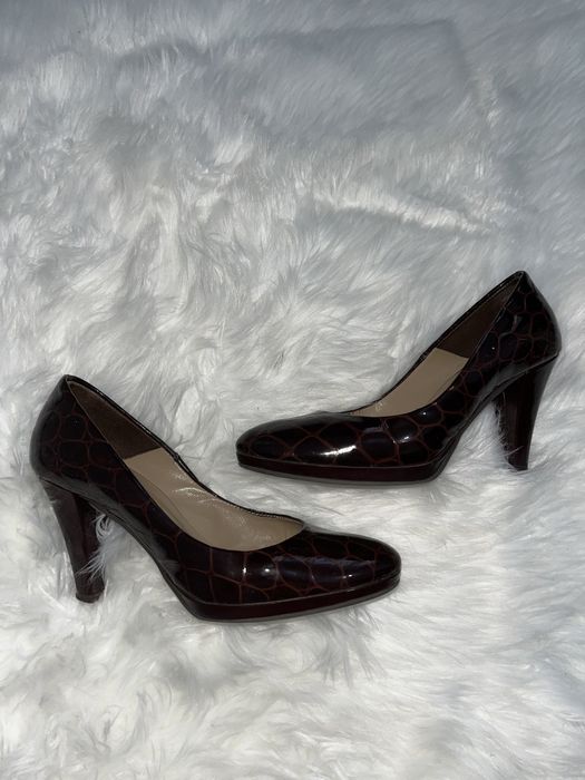 Pantofi lăcuiți marimea 36